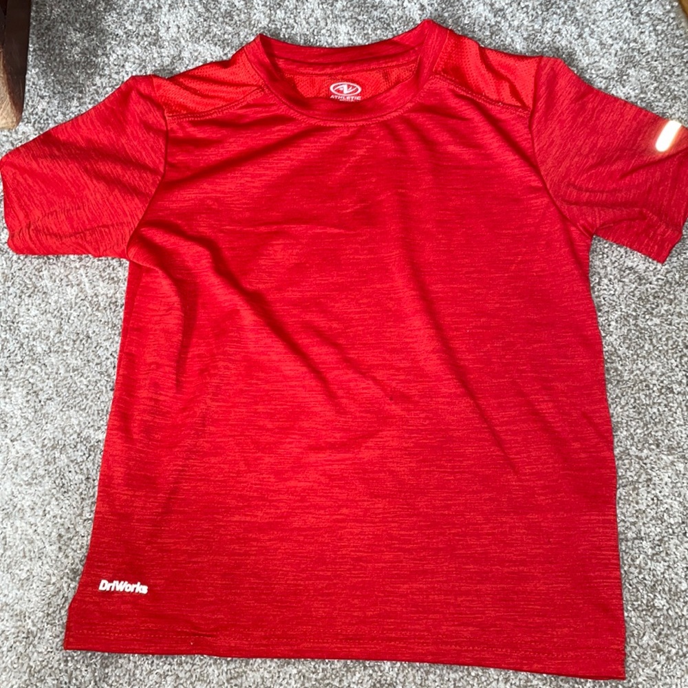 Athletic works boys size 6/7